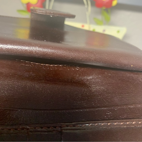 Authentic Pre owned Vintage Fendi Wallet - Picture 12 of 17